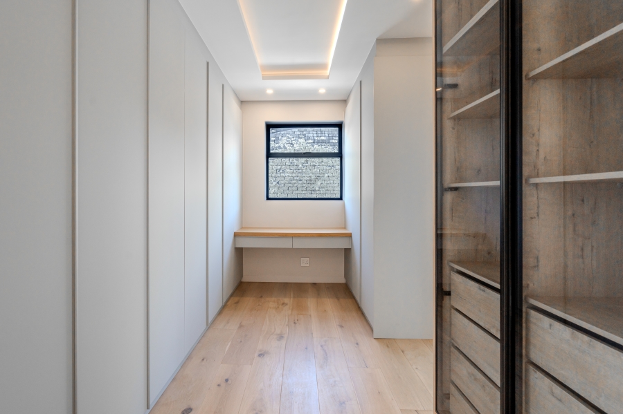 6 Bedroom Property for Sale in Camps Bay Western Cape